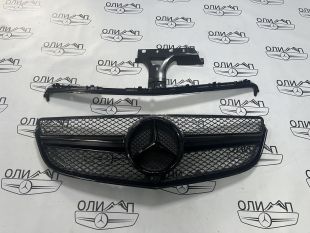 Решетка радиатора на Mercedes C207 рест