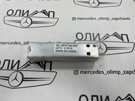 Абсорбер переднего бампера на Mercedes E class w213 A2136200400